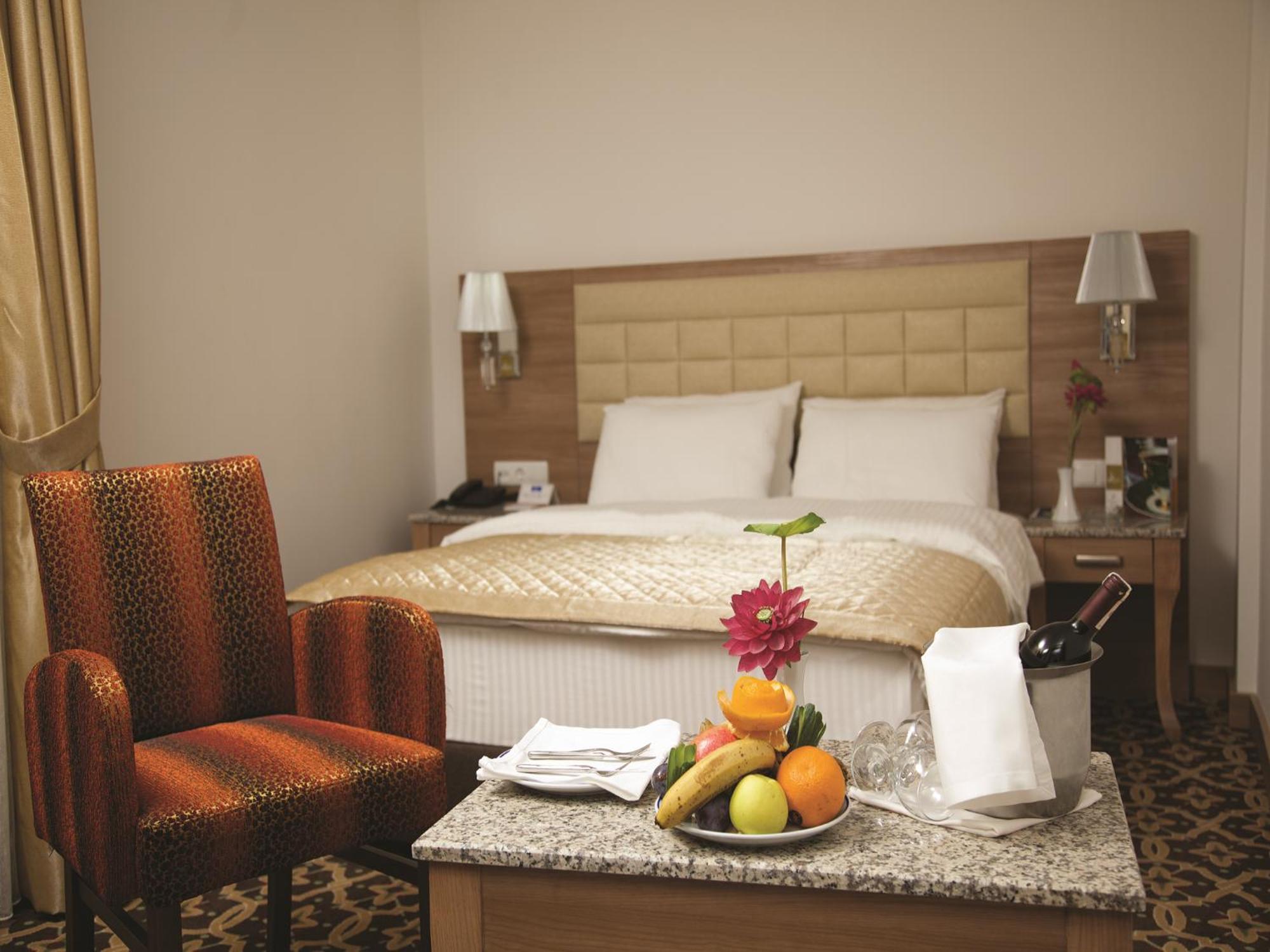 The City Hotel — Photos 2